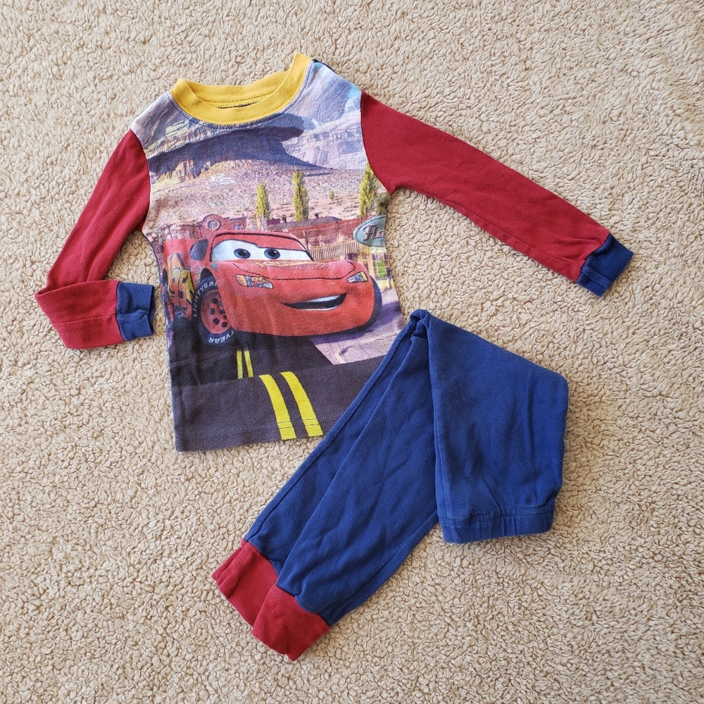 🧑 Disney Lightening McQueen Size 3 Pajamas